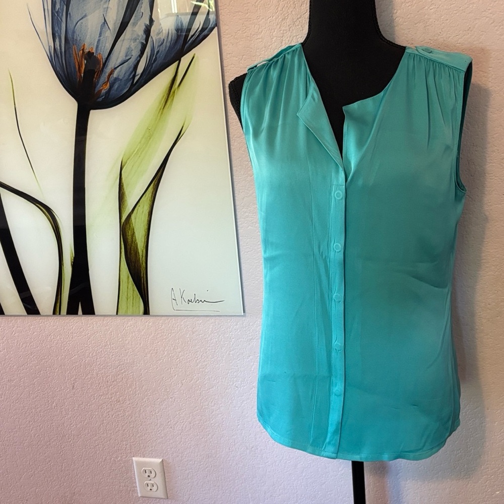 shirt size small